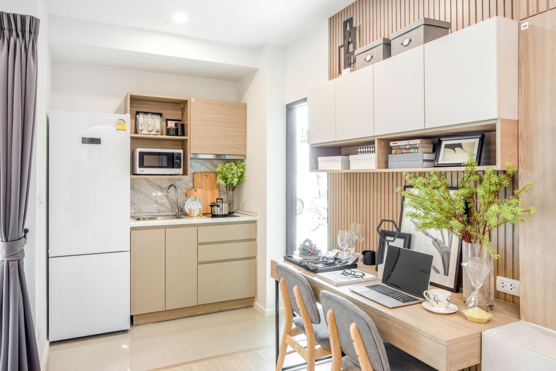 B model unit