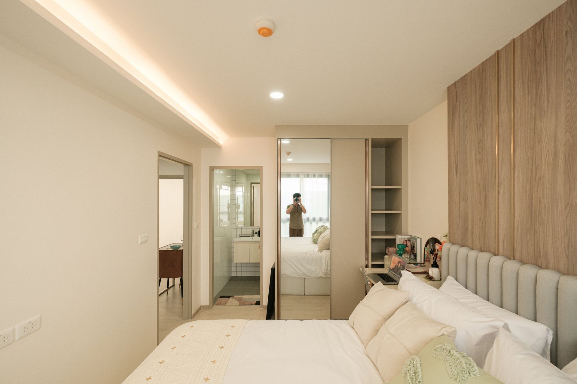 1B1 model unit